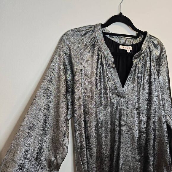 Xirena Farrah Top Women's XS Metallic Silver Gray Long Sleeve 100% Polyester Blo - Picture 2 of 6